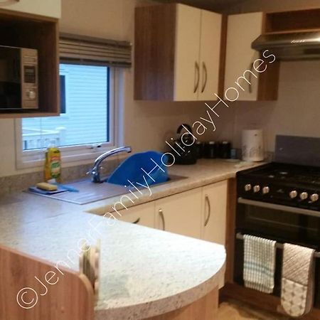 Jenner Family Holiday Homes At Tattershall Lakes Dogdyke Exterior photo
