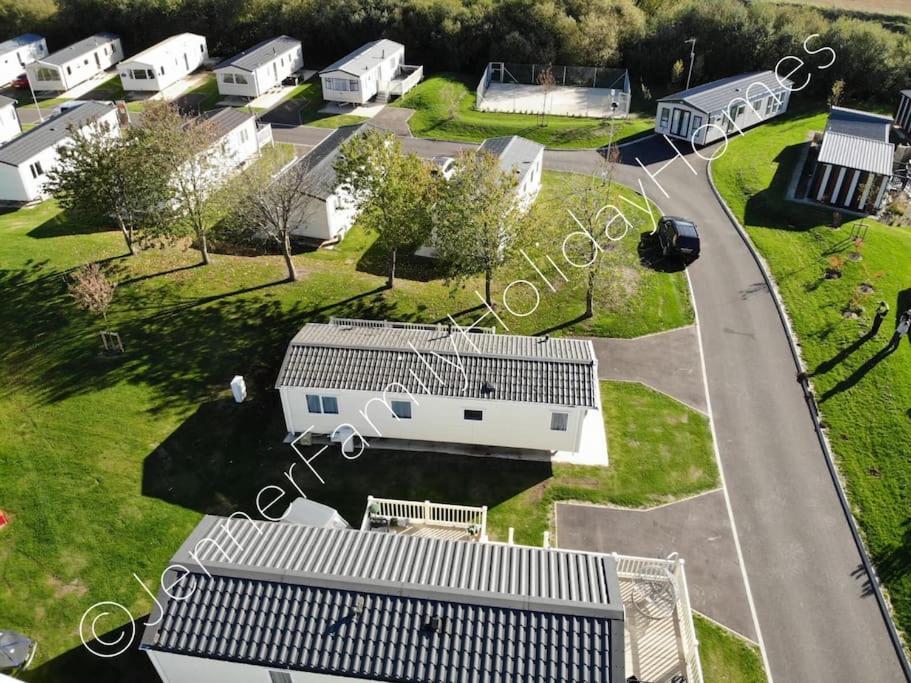 Jenner Family Holiday Homes At Tattershall Lakes Dogdyke Exterior photo